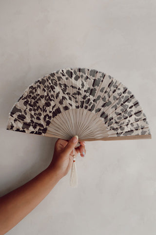 belle-mare-handheld-fan